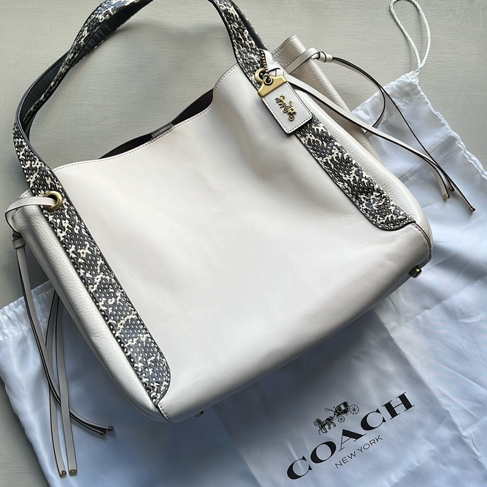 Coach 1941 Harmony Hobo in chalk with reptile accents EUC